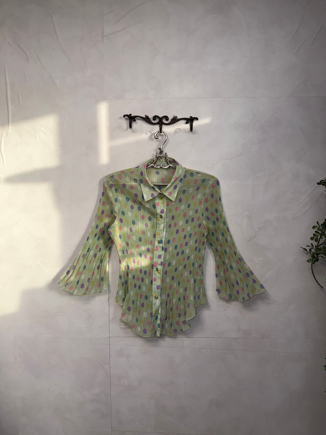 Green candy dot pleats blouse  상품이미지2