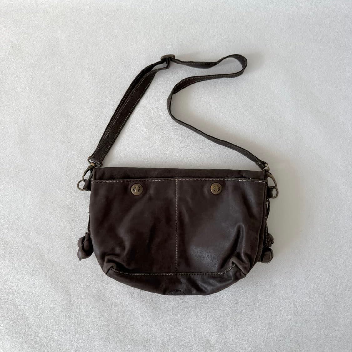 Roots 레더 크오스백 토트백 브라운 상품이미지1