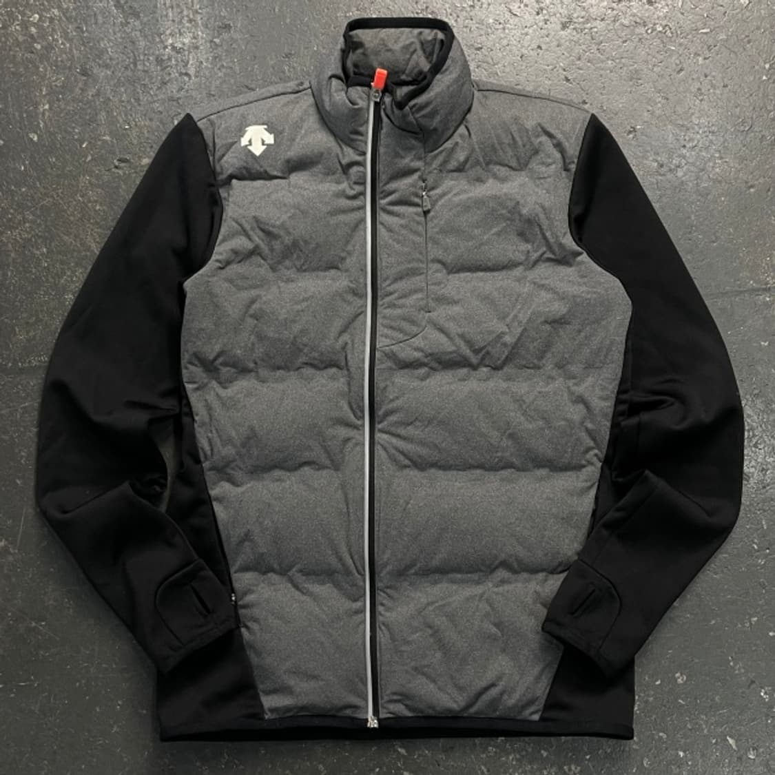 95 데상트 하이브리드 패딩 상품이미지1