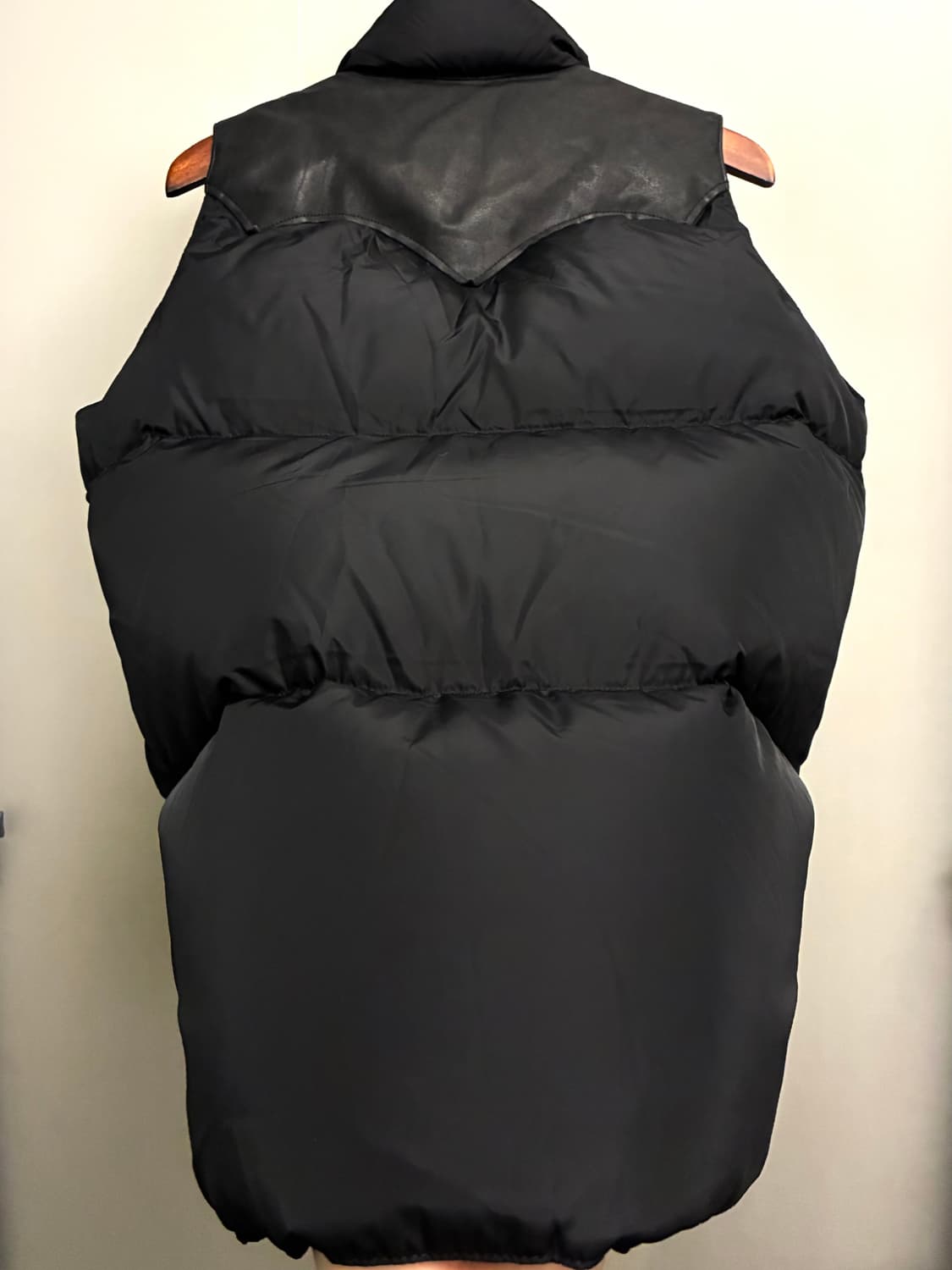 (38/95)록키마운틴 페더베드 다운 베스트 조끼 트리플블랙 상품이미지7