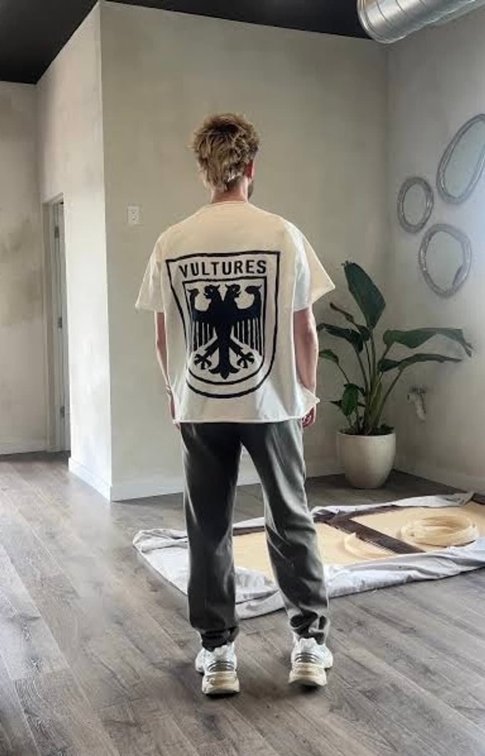 칸예웨스트 이지 벌처스 박스티 3사이즈 샘플 상품이미지2