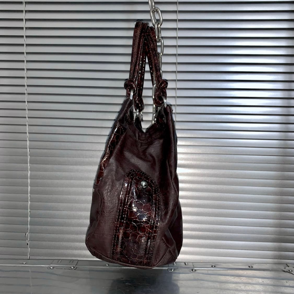 00s 빈티지 게스 브라운 크록 & 스터드 가방 상품이미지5