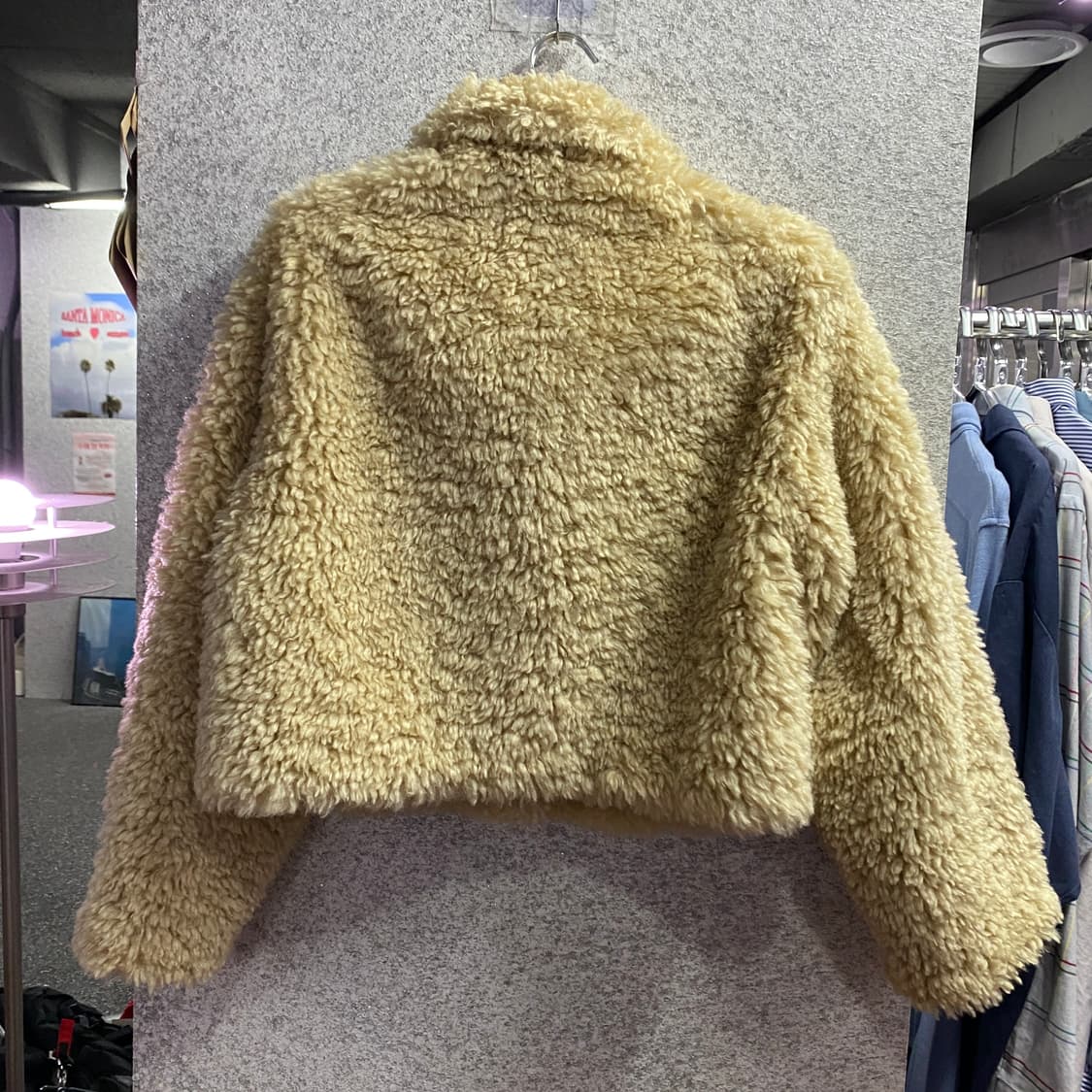 랭글러 베이직 인조모피 크롭 자켓 B4088 상품이미지4