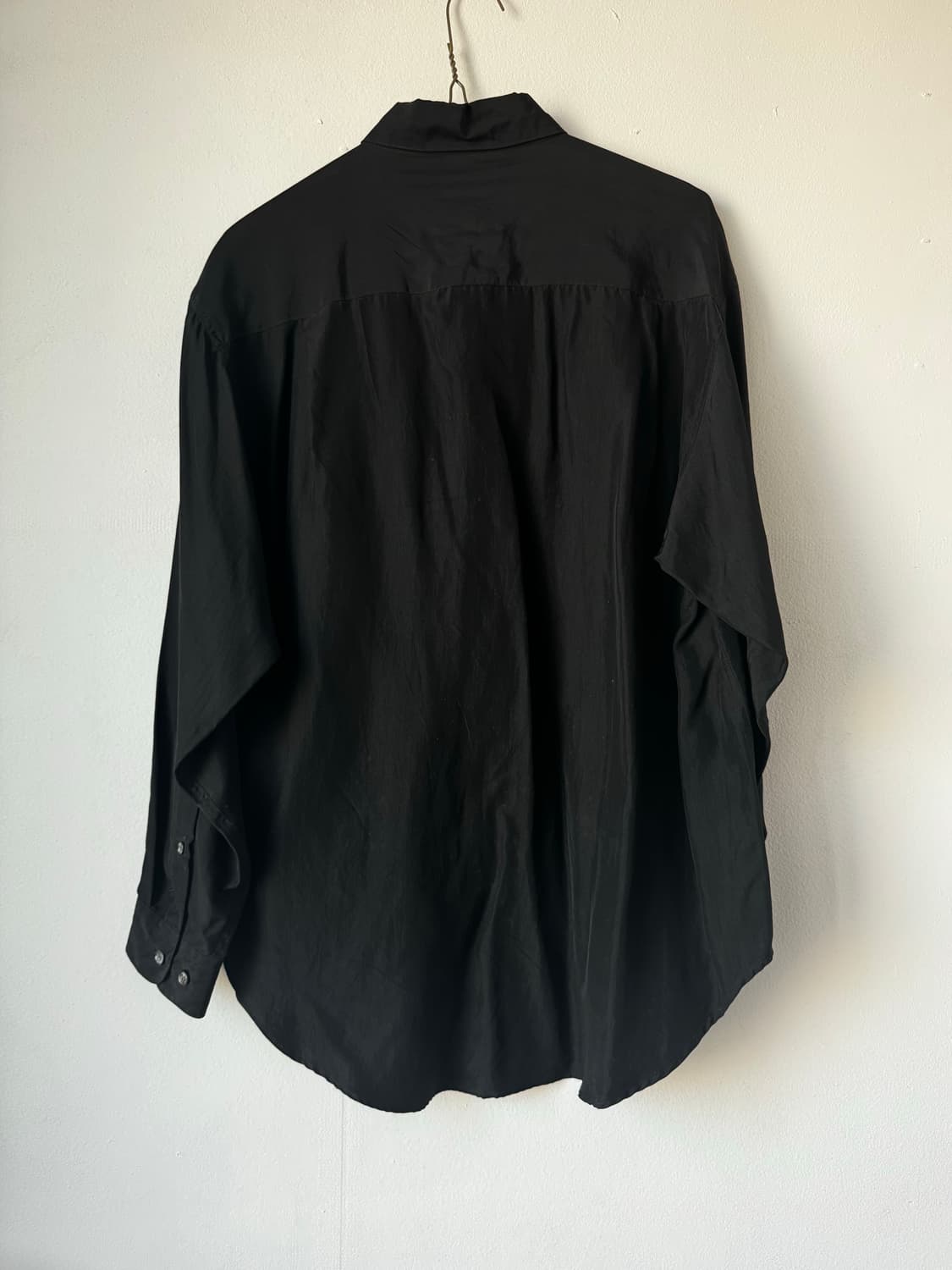 (택포) 실크100 블랙셔츠 도쿄빈티지 상품이미지5