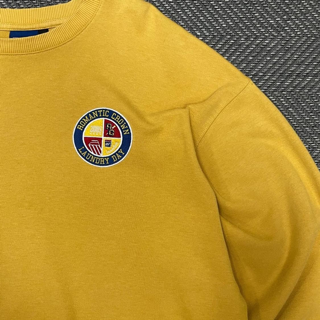 로맨틱 크라운 자수 맨투맨 v0229 상품이미지4