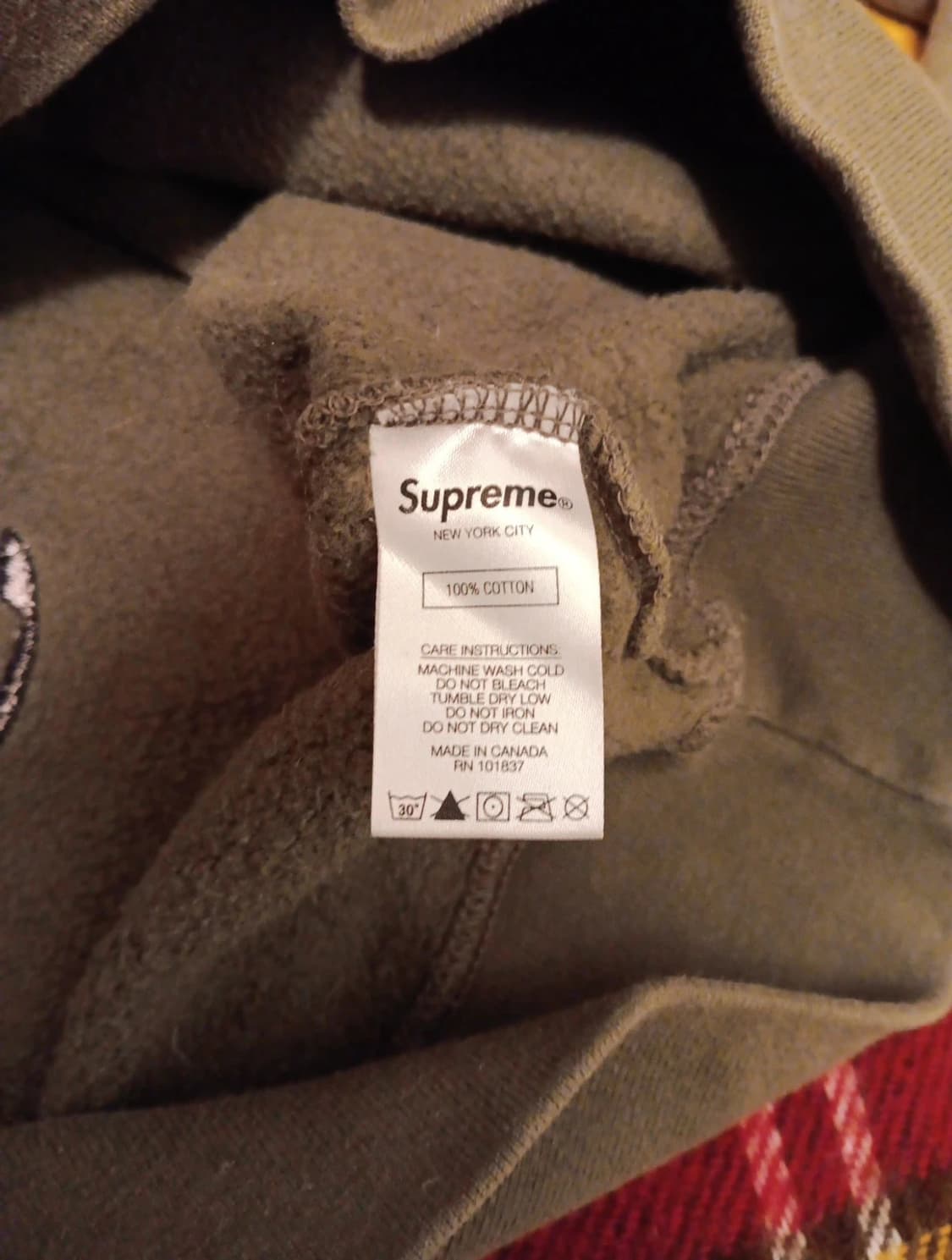 19FW 슈프림 1-800 후드티 상품이미지10