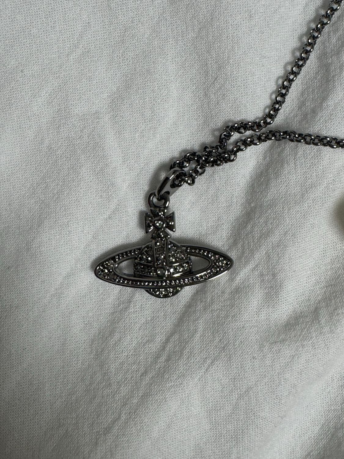 비비안웨스트우드 미니 바스 릴리프 목걸이 상품이미지2