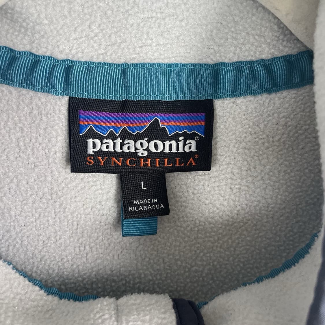 17FW 파타고니아 신칠라 스냅-T 회색/흰색 상품이미지3