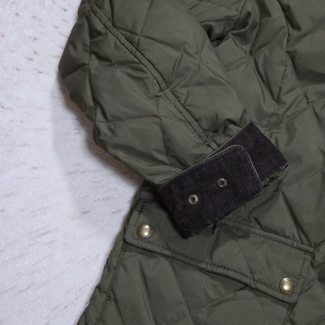 버커루 카키 누빔 덕다운 경량 패딩 자켓 상품이미지2