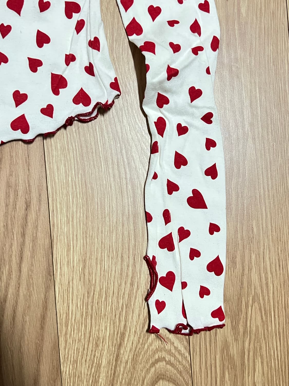 민지에나 하트 터틀넥 티셔츠 상품이미지6