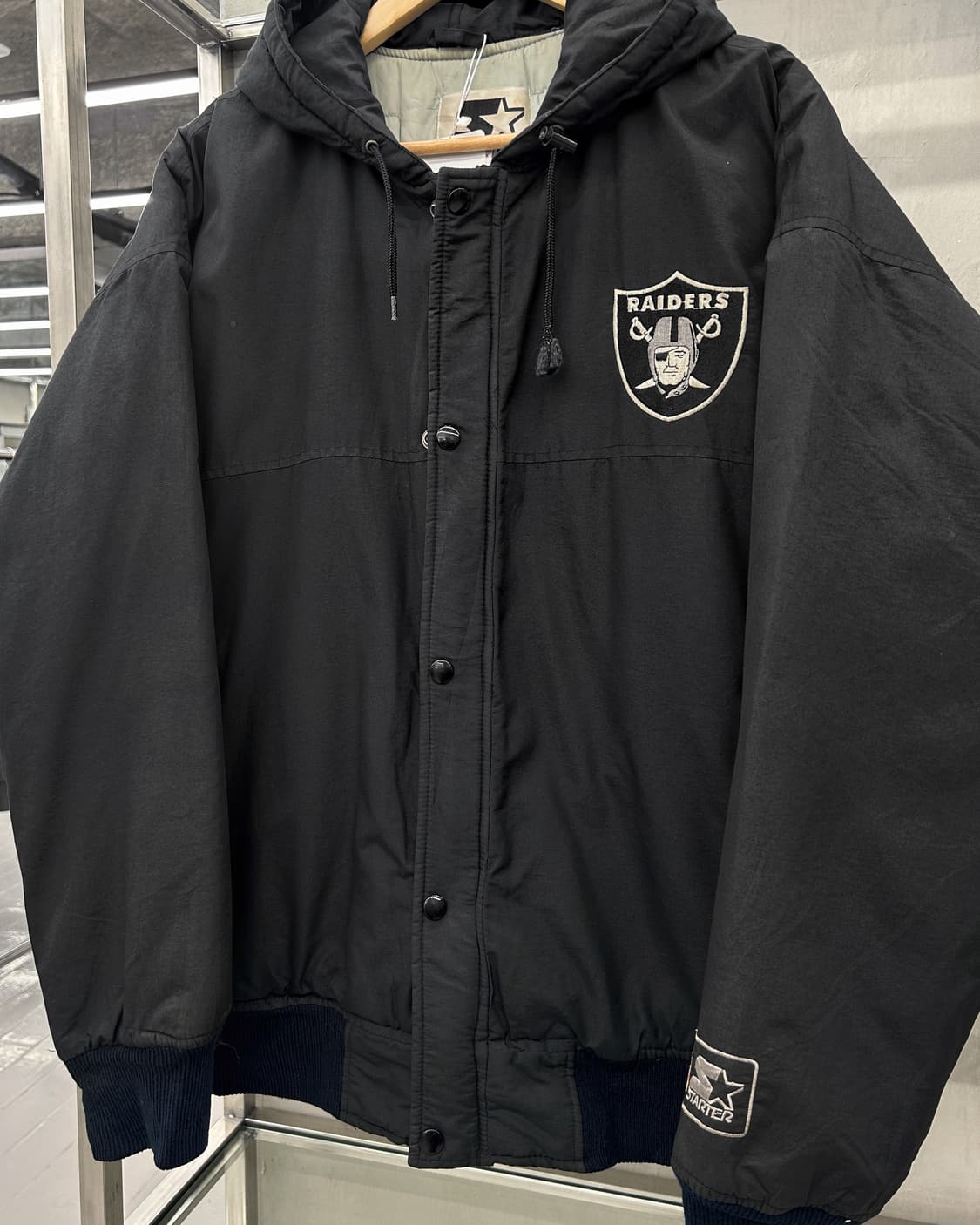 스타터 90s 레이더스 나일론쉘 헤비 웨이트 후드 점퍼 상품이미지2