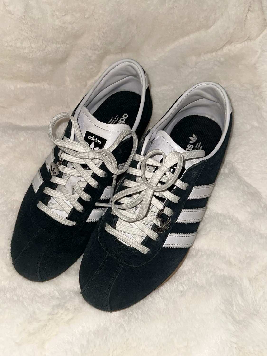 아디다스 도쿄 코어 블랙 클라우드 화이트 상품이미지1