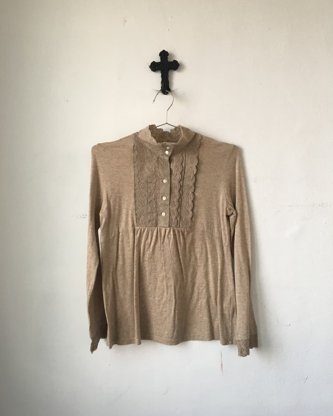 Punching trimming high neck sleeve 상품이미지2