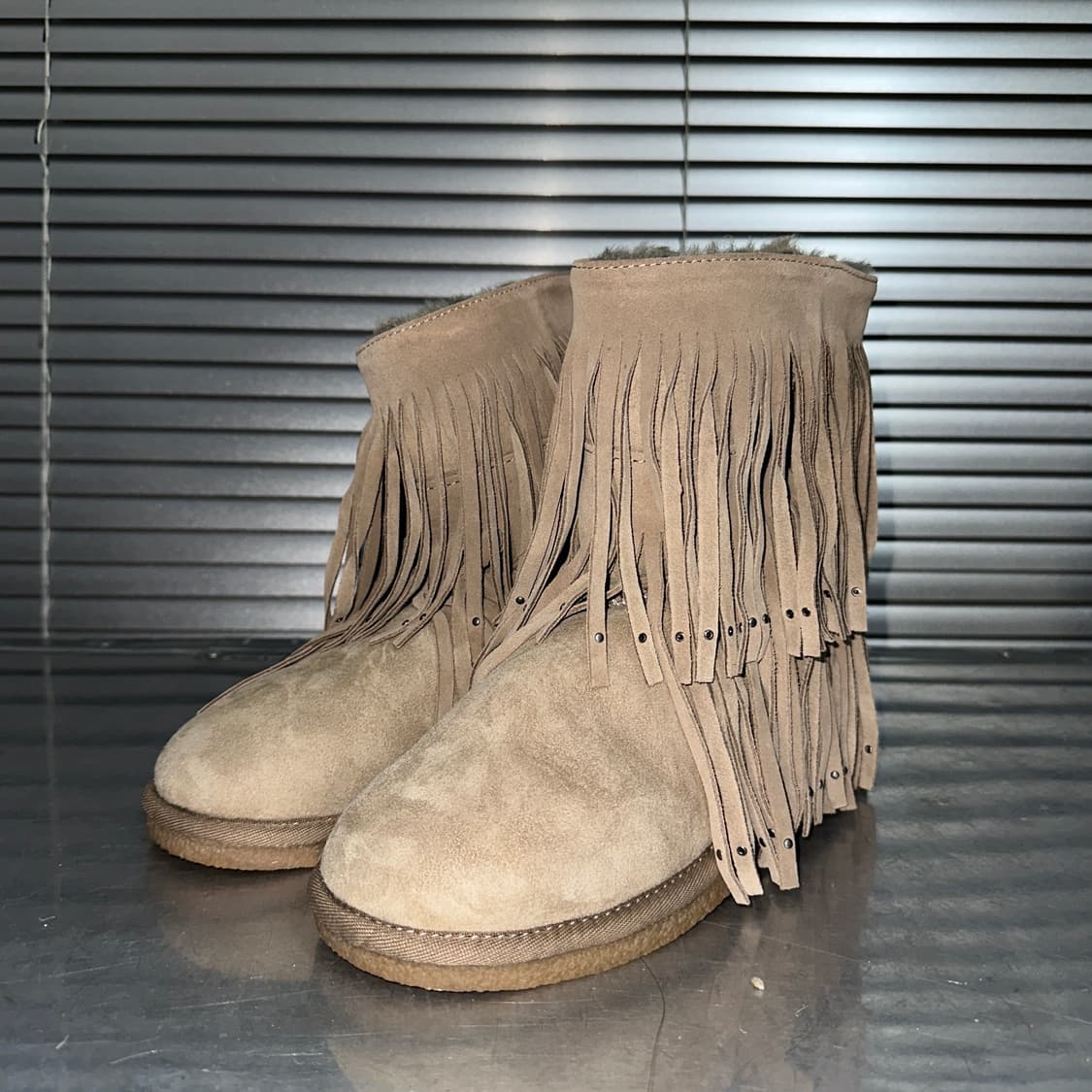 00s 프린지 & 스터드 웨지 쿨라부라 어그 부츠 상품이미지3