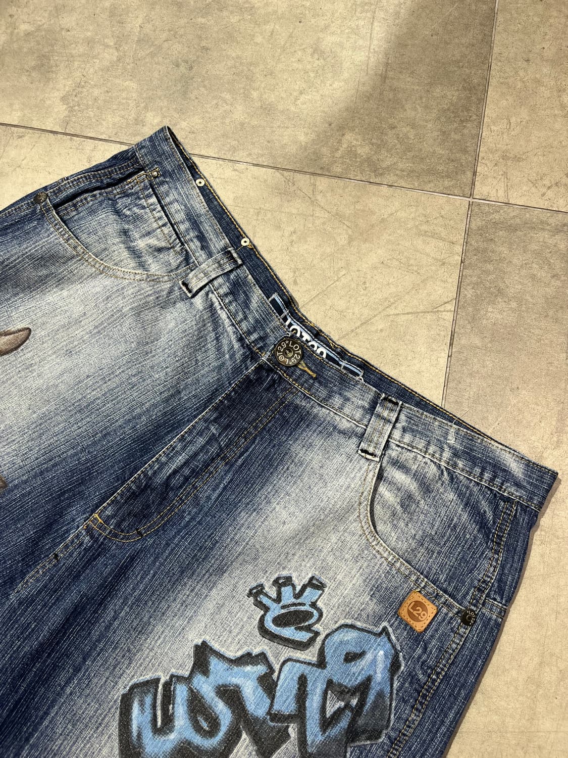 Lot29 올드스쿨 루니툰 중청 반바지 데님팬츠 상품이미지5