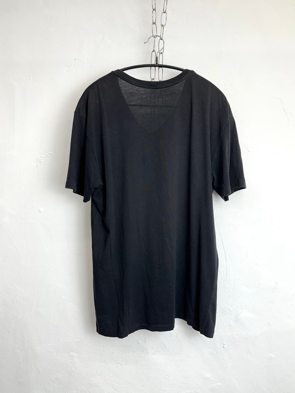 Armani Exchange “91 Eagle” Graphic V-Nec 상품이미지5