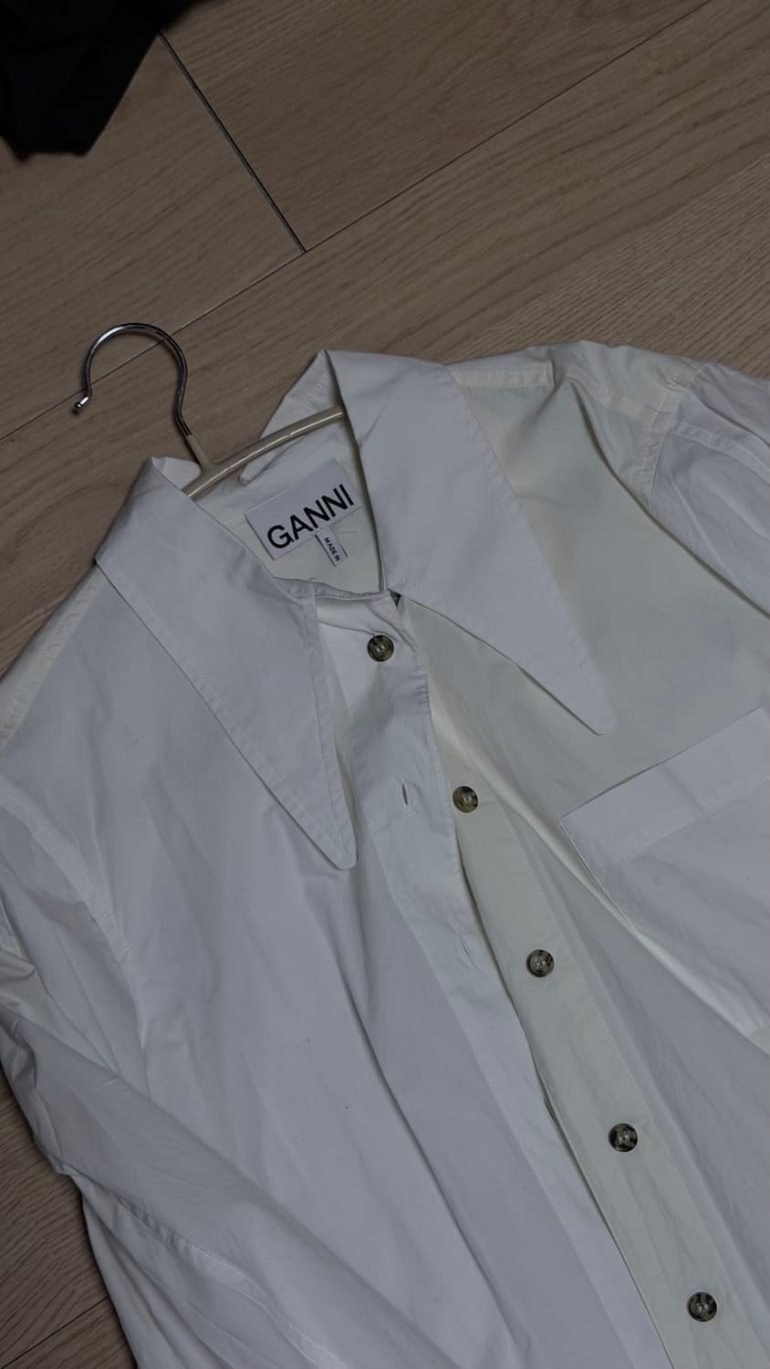 GANNI 가니 와이드 카라 화이트 셔츠 상품이미지1