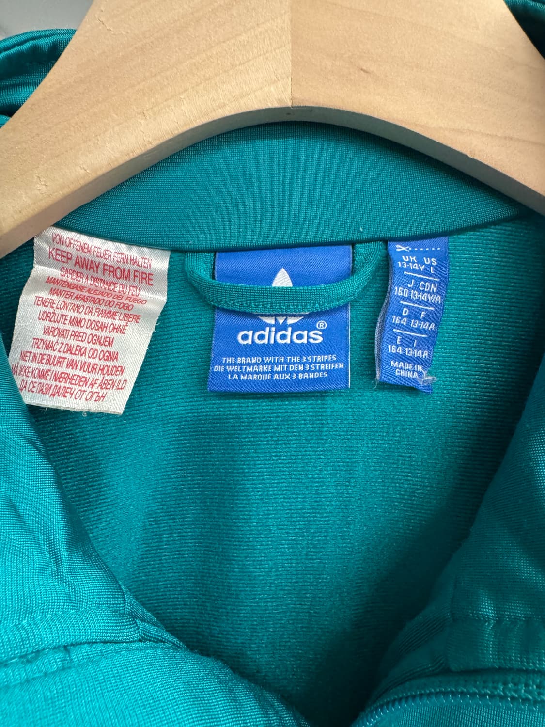 아디다스 유로파 그린/오렌지 후면 프린팅 트랙탑 져지 상품이미지3