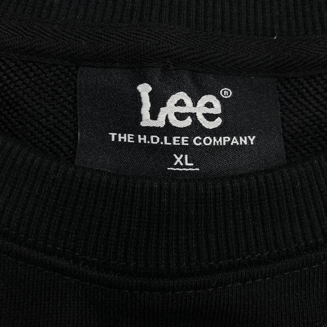 Lee 블랙 컬러 스펠아웃 빅로고 맨투맨 상품이미지3