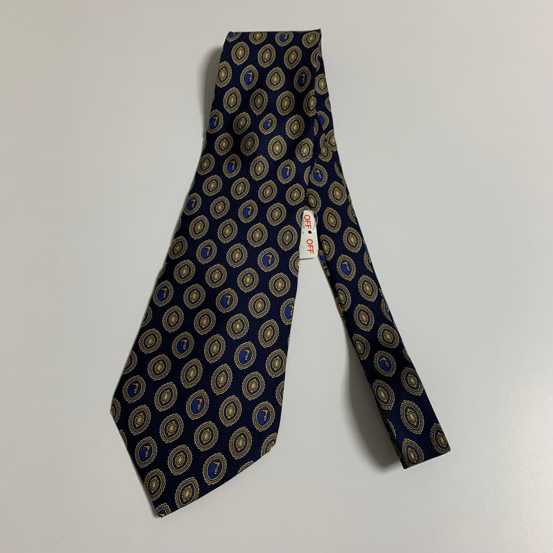 트루사르디 모노그램 명품넥타이 100실크 택 달린 미품 A+등급 상품이미지8