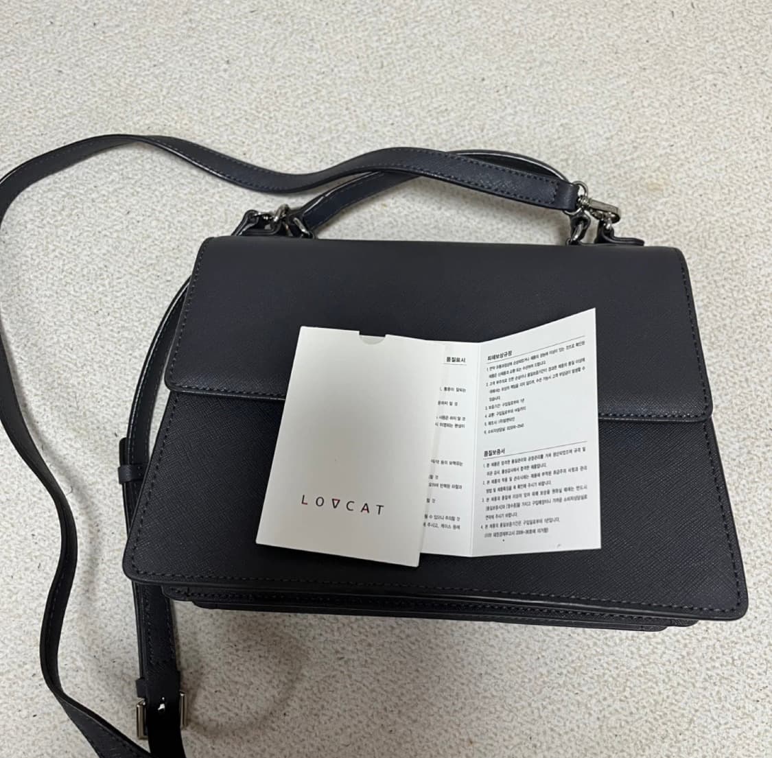 러브캣 크로스백 정품 그레이(보증서 O) 상품이미지3