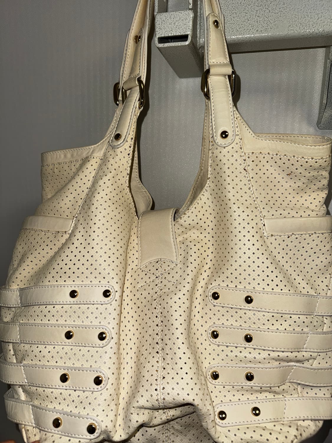 지미추 퍼포레이티브 버클 레더백 상품이미지2