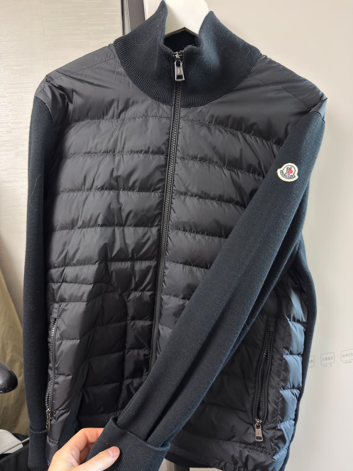 몽클레어 니트패딩울가디건 팝니다 상품이미지2