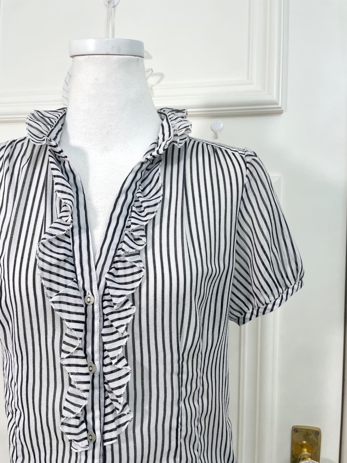 white black stripe shirring cotton blous 상품이미지6