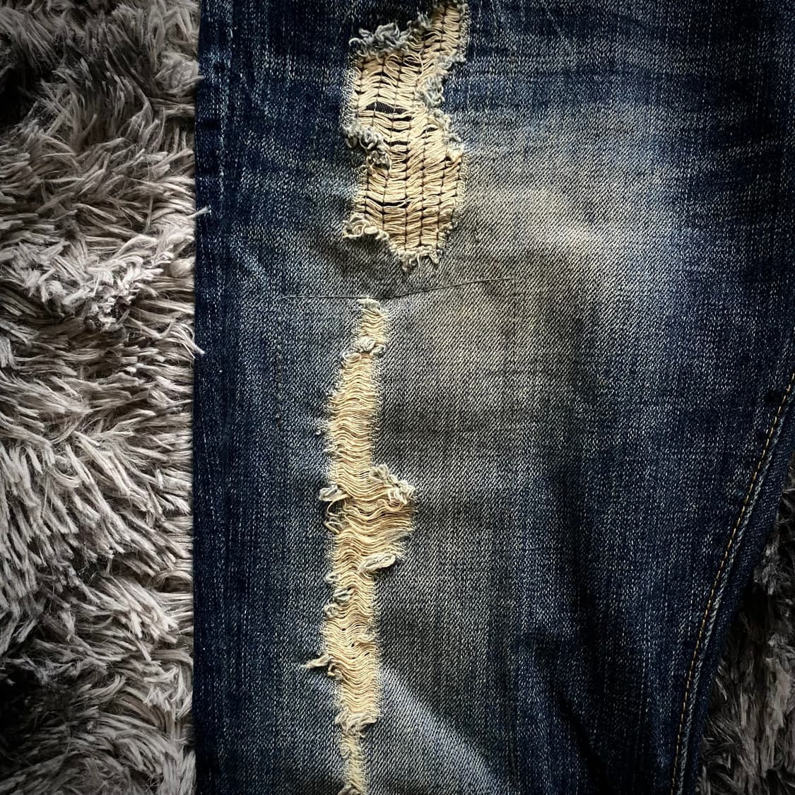 Fuga Distressed Bootcut Pants 상품이미지5