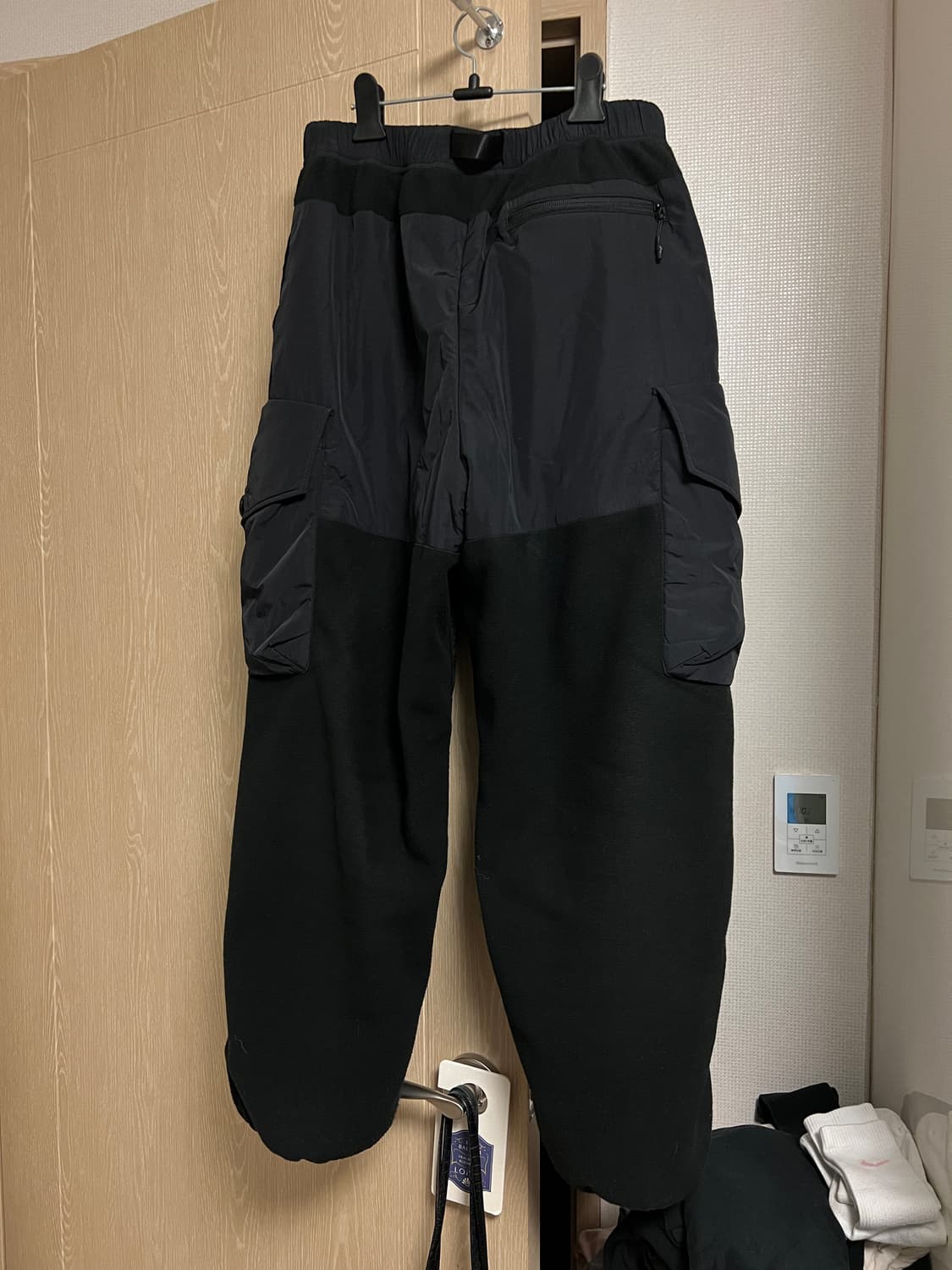 모이프 25AW 하이커팬츠 2사이즈 팝니다. 상품이미지3