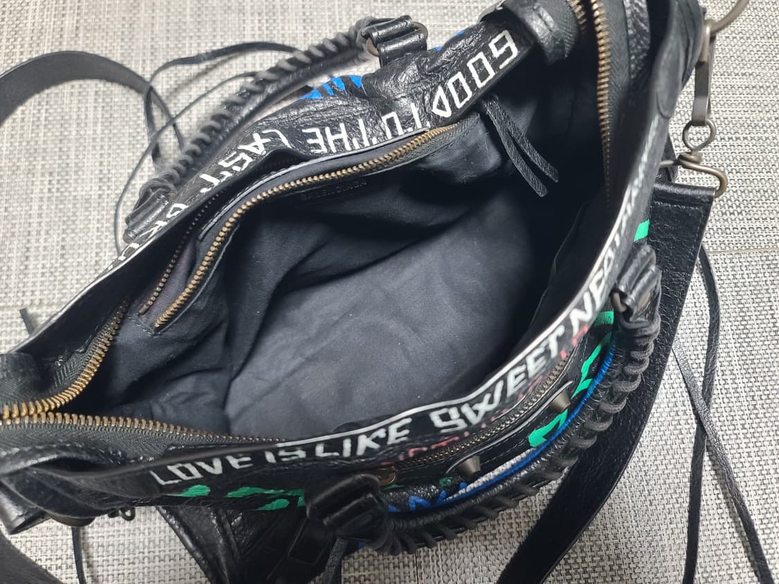 발렌시아가 그래피티 모터백 스몰 블랙 크로스백 토트백 상품이미지7