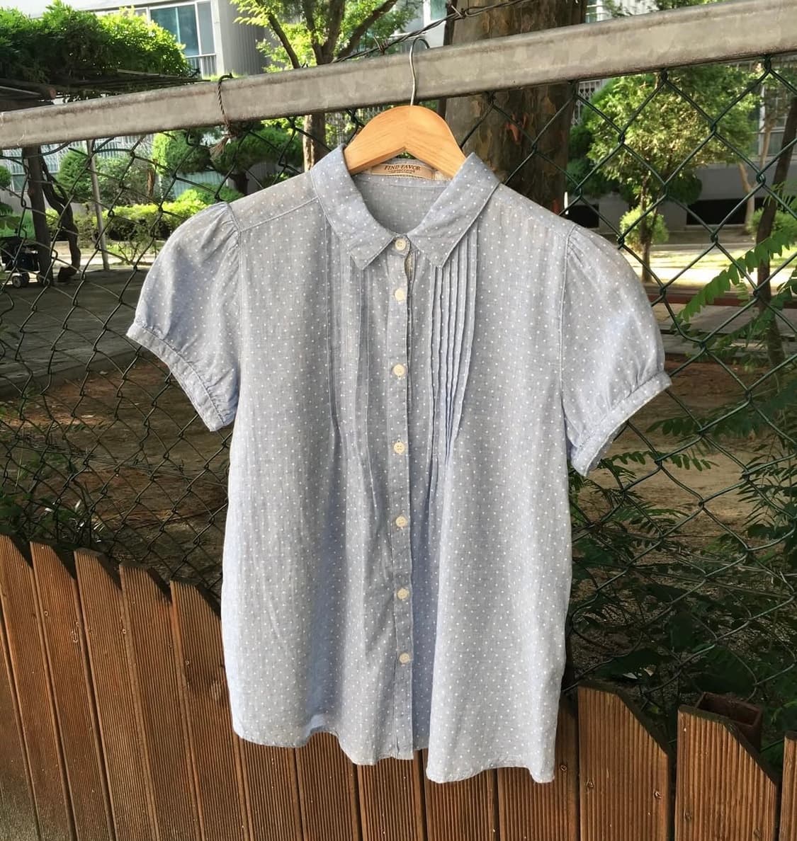 하늘색 도트 반팔블라우스 상품이미지1