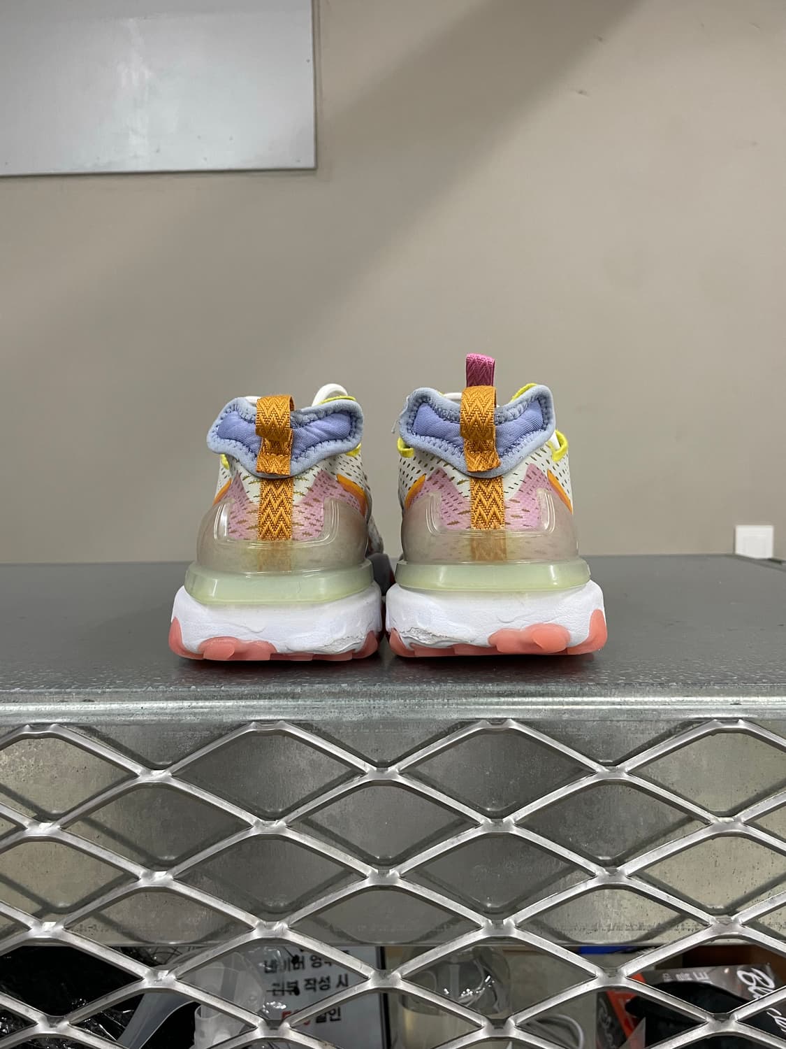 나이키 리액트 비전 퓨어 플래티넘 250 상품이미지3