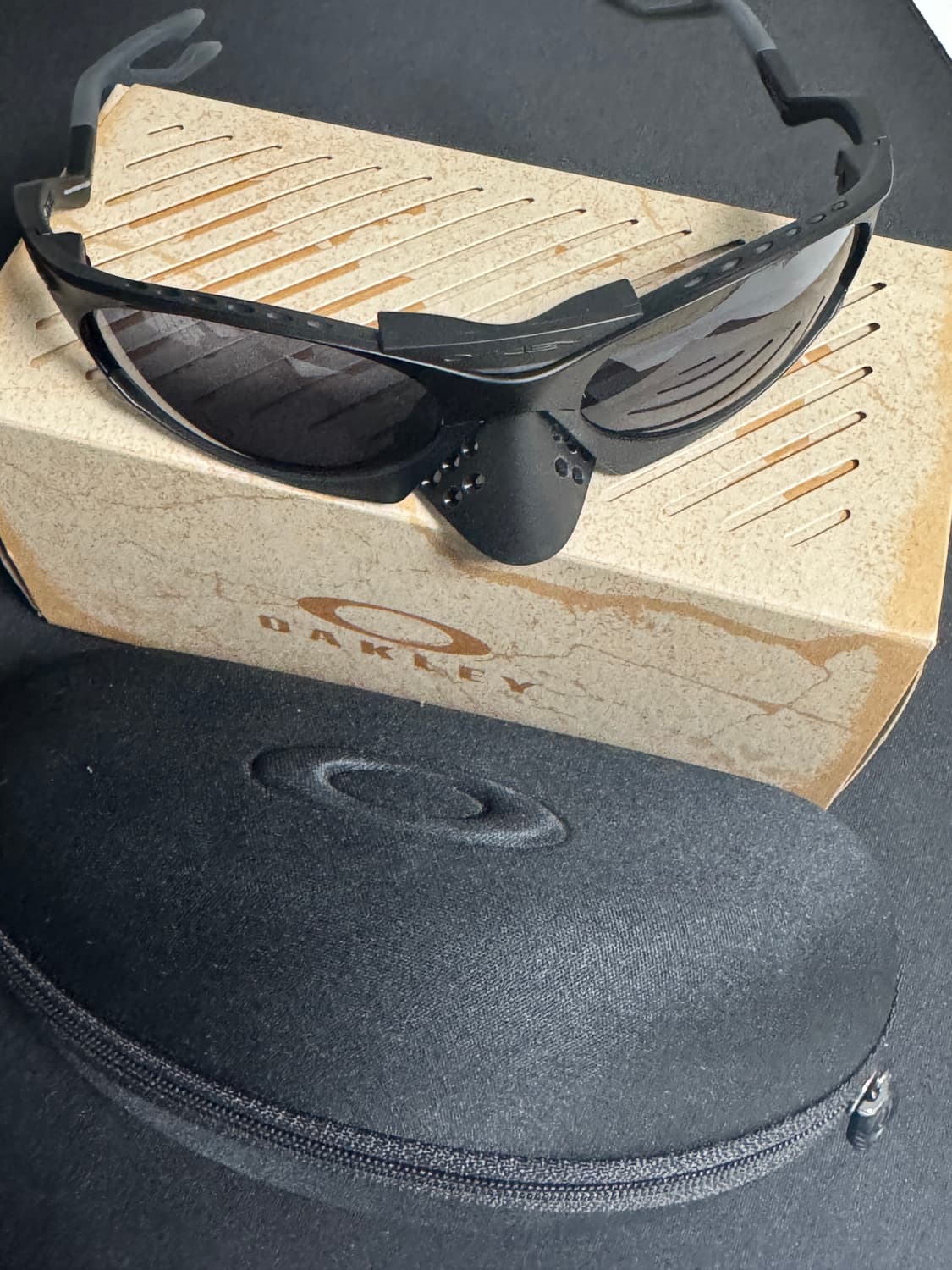 오클리 플란타리스 매트 블랙 미사용 제품 상품이미지2