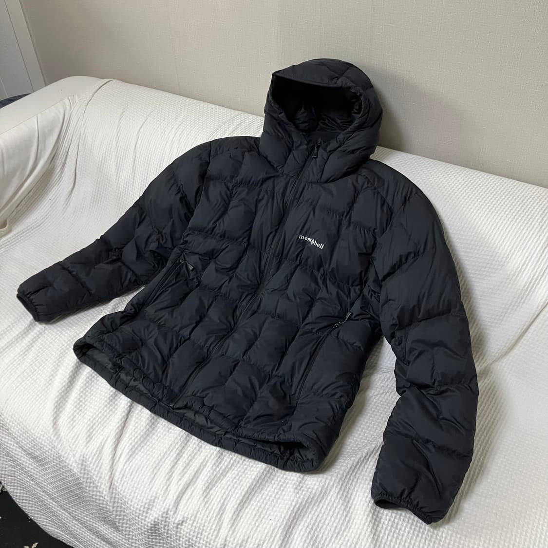 몽벨 800 재팬 네이지 경량 패딩 M 상품이미지1