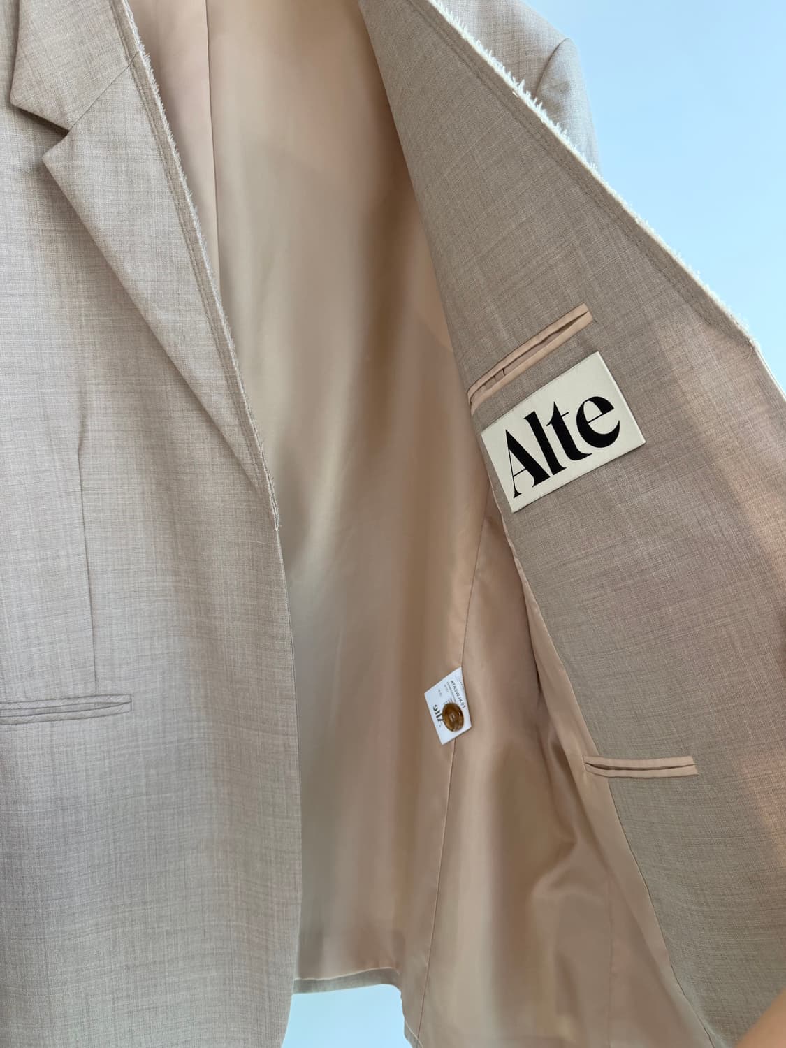 [정품] 알테(Alte) 컷오프 디테일 울 블렌드 재킷 (BEIGE) 상품이미지3