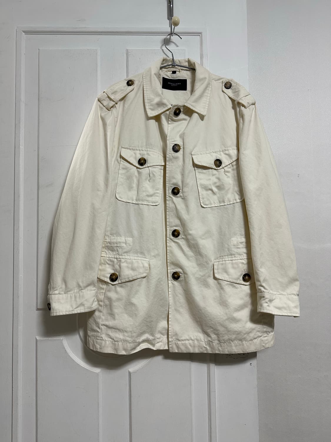 버버리 사파리 자켓 상품이미지1