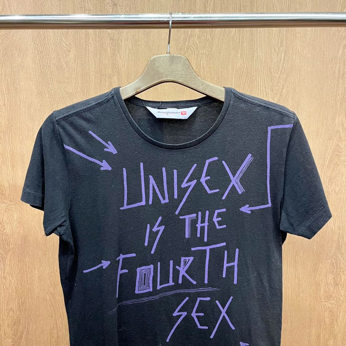 디젤 코튼 반팔 티셔츠 레터링 프린팅 라운드넥 디테일 레귤러핏 블랙 상품이미지4