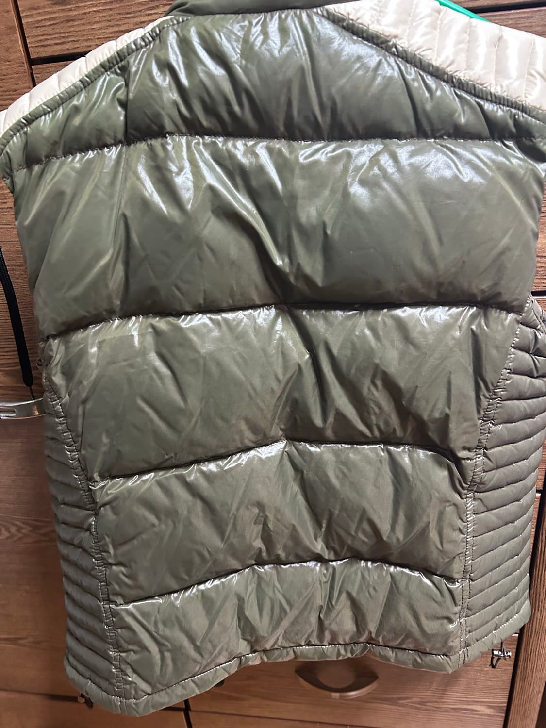 몽클레어 조끼패딩 상품이미지2