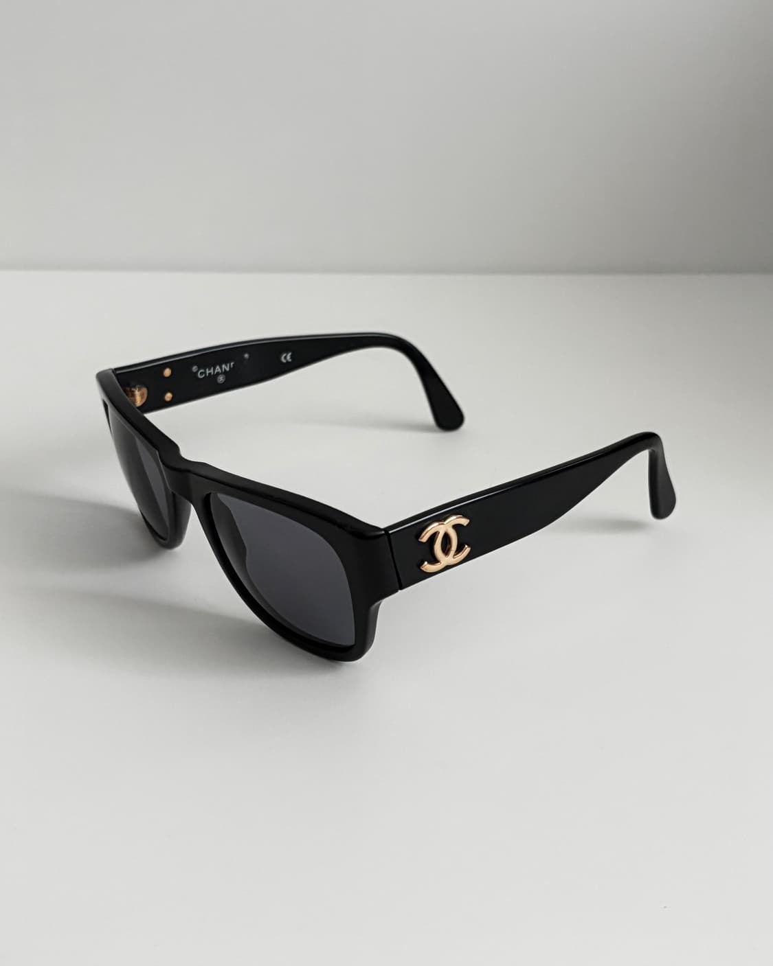 CHANEL 샤넬 CC 로고 선글라스 02462 90405 - black 상품이미지7