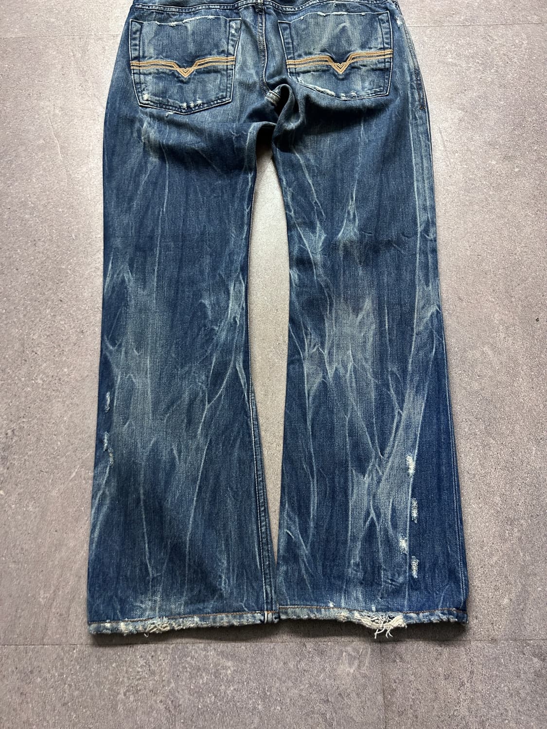 디젤 자티니 크랙 워싱 데님 팬츠 상품이미지9