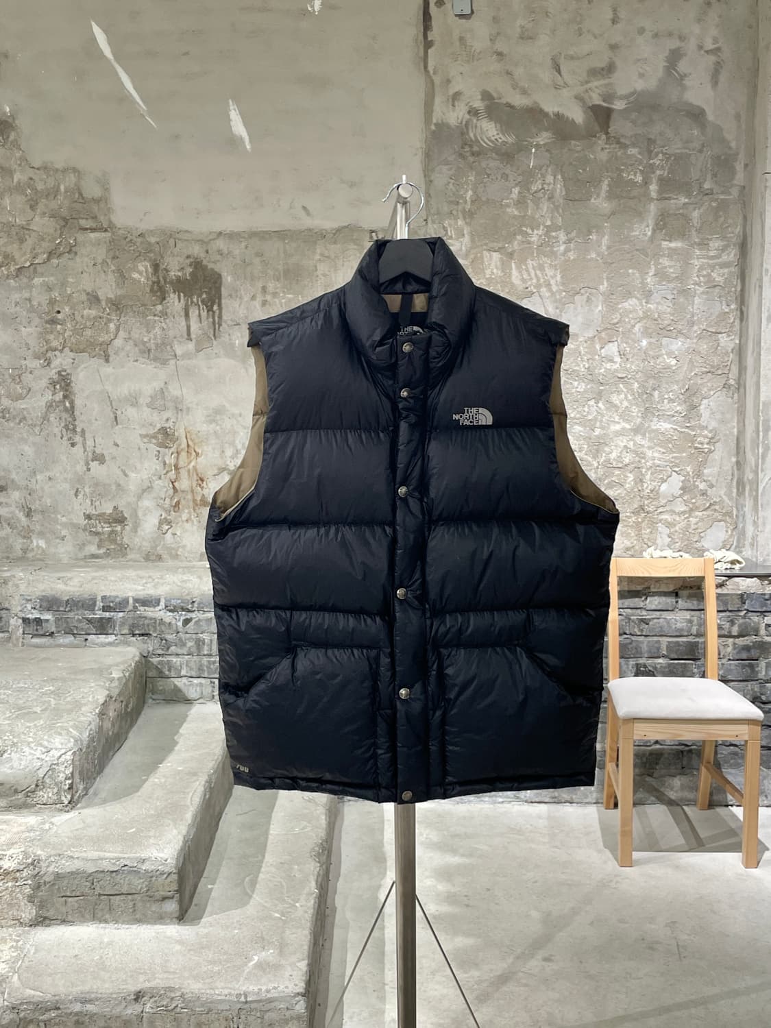 노스페이스 블랙 눕시 700 덕 다운 패딩 베스트 상품이미지1