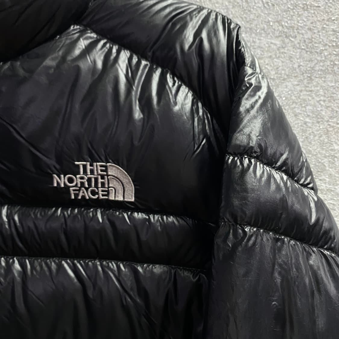 노스페이스 블랙 써밋 900 경량 패딩 B3635 상품이미지3