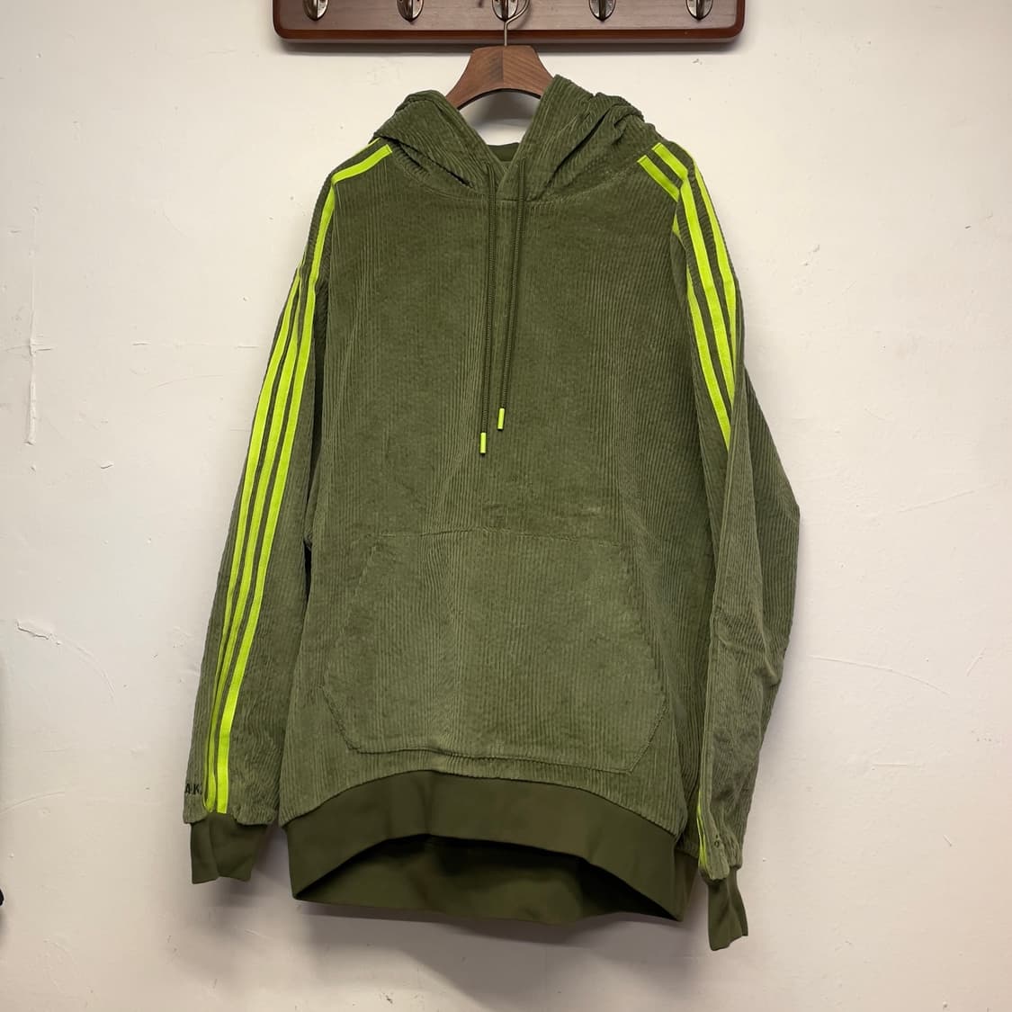 아디다스 (우먼) 아이비 파크 코듀로이 후디  상품이미지1