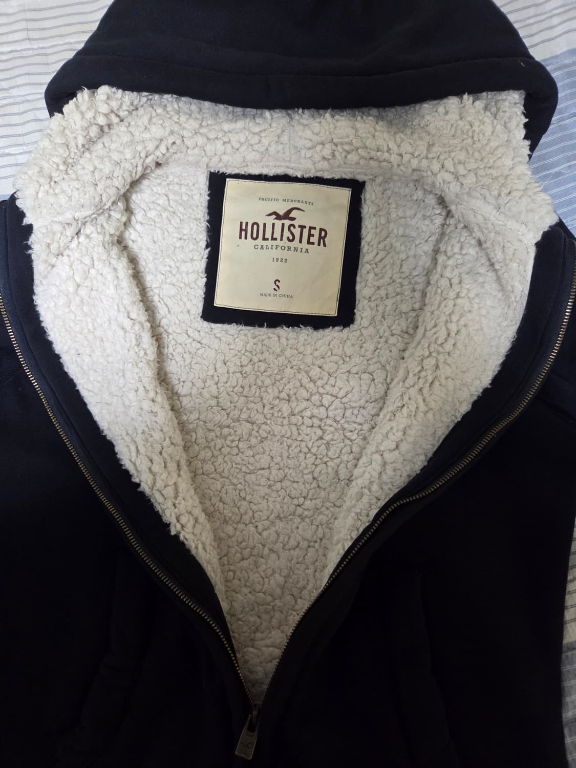 홀리스터 양털셰르파 네이비블랙 후드집업 S 상품이미지3
