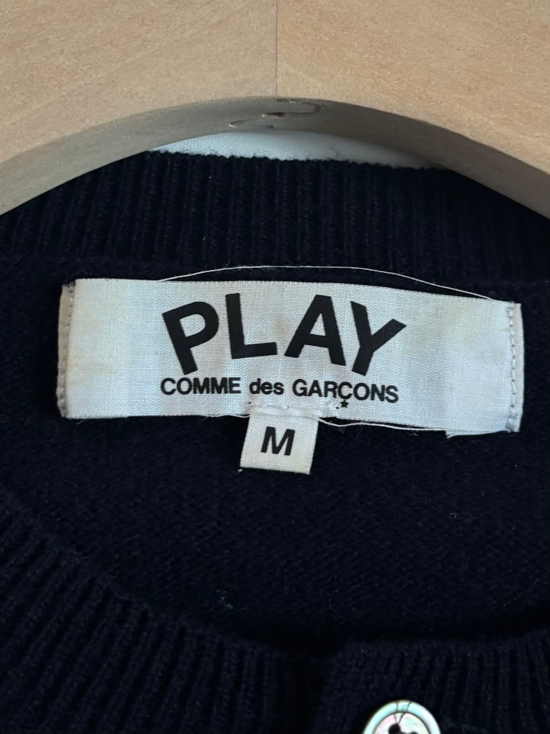 COMMEdesGARCONS 꼼데가르송 골드와펜 네이비컬러 울 가디건 상품이미지5