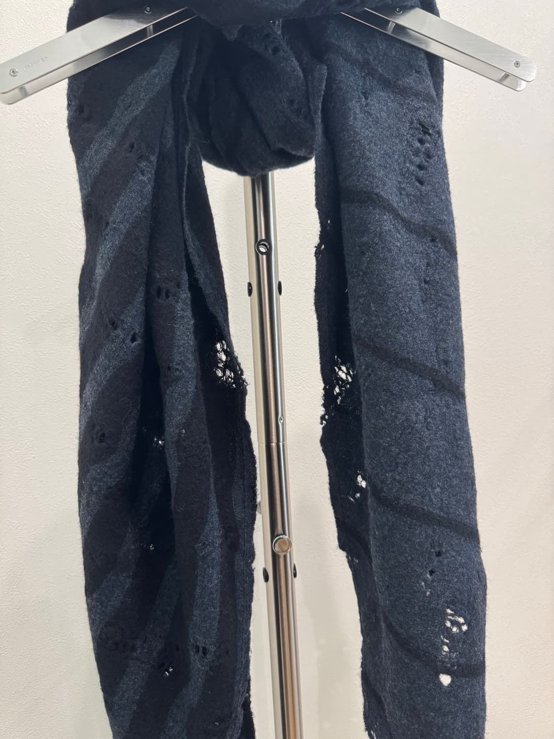 미하라 야스히로 디스트레스드 스트라이프 울 머플러 상품이미지6