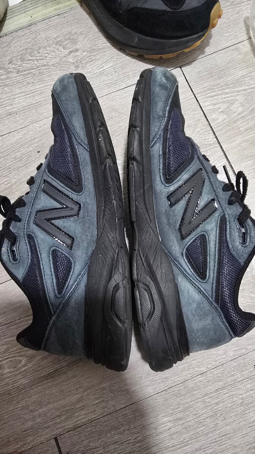 뉴발란스 990v4 자운드 네이비 상품이미지5