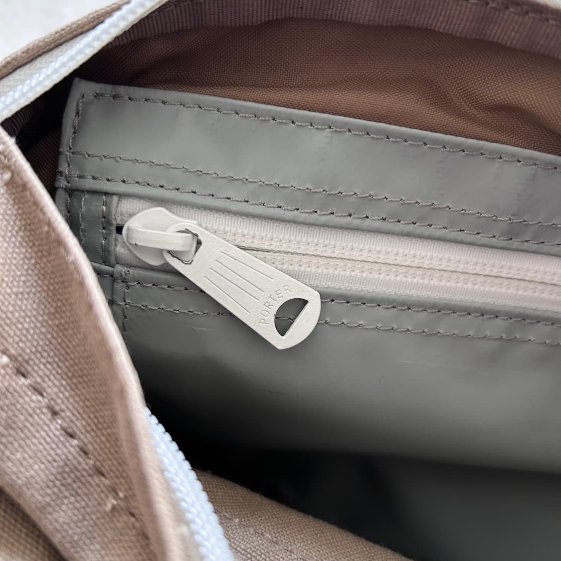 Porter Beat Beige Canvas Bag 상품이미지9