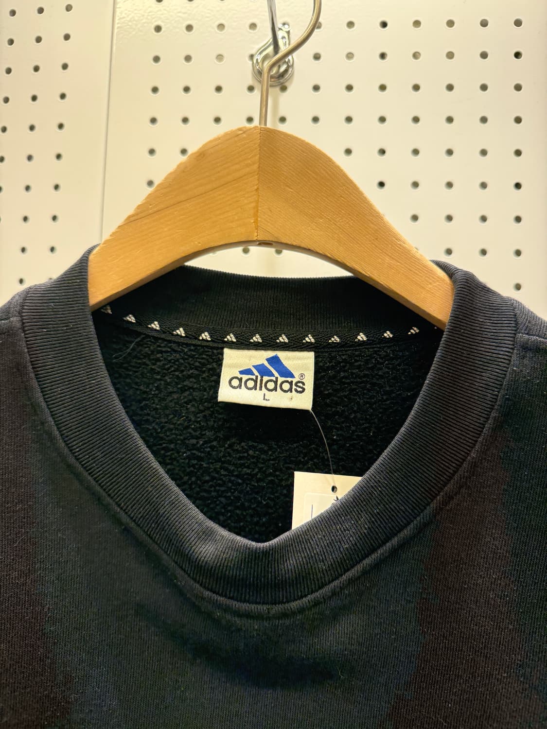 아디다스 퍼포먼스 로고 맨투맨 U432 상품이미지4